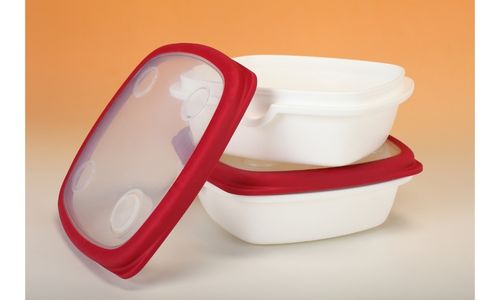 plastic-Tupperware